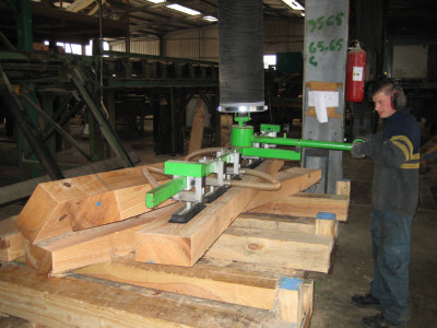 Podnośniki podciśnieniowe dla przemysłu drzewnego, papierniczego i meblarskiego